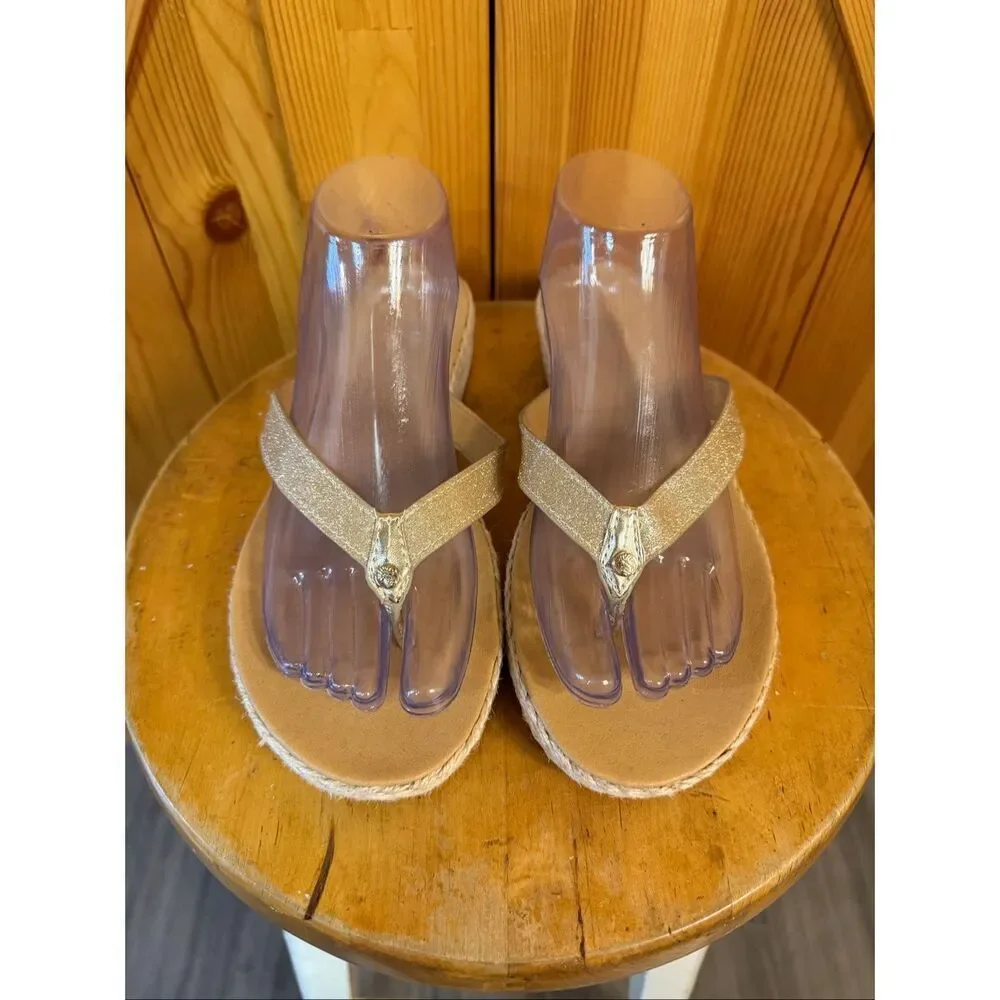Tommy Bahama sandals flip flops Women Size 9M Gold Synthetic Upper